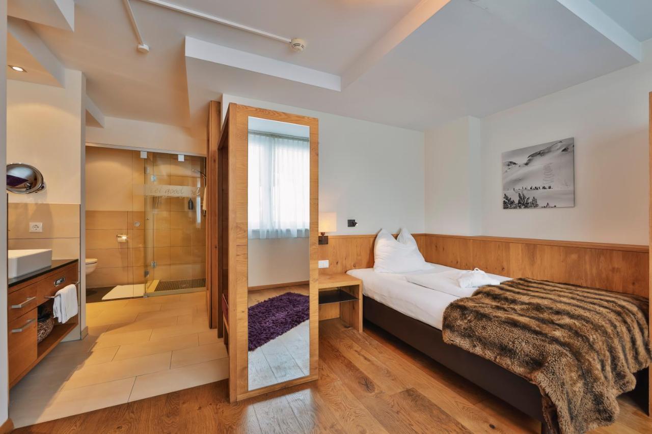 Fliana 4 Hotell 4*