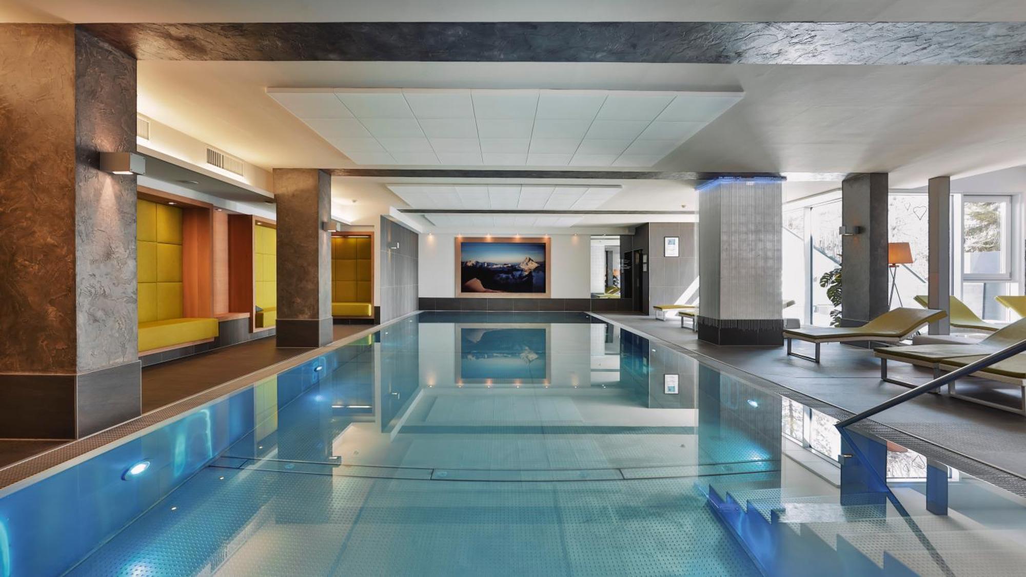 Fliana 4 Hotell 4*