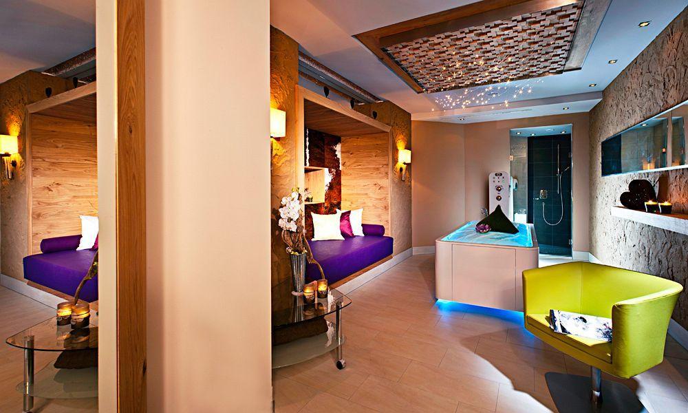 Fliana 4 Hotell