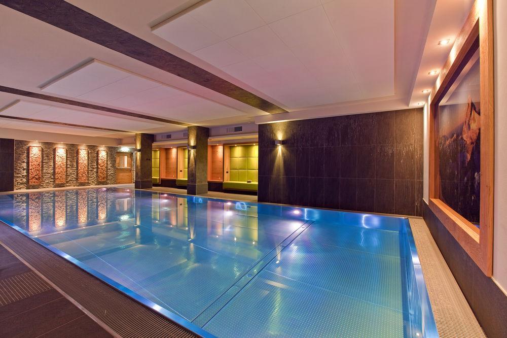 Fliana 4 Hotell
