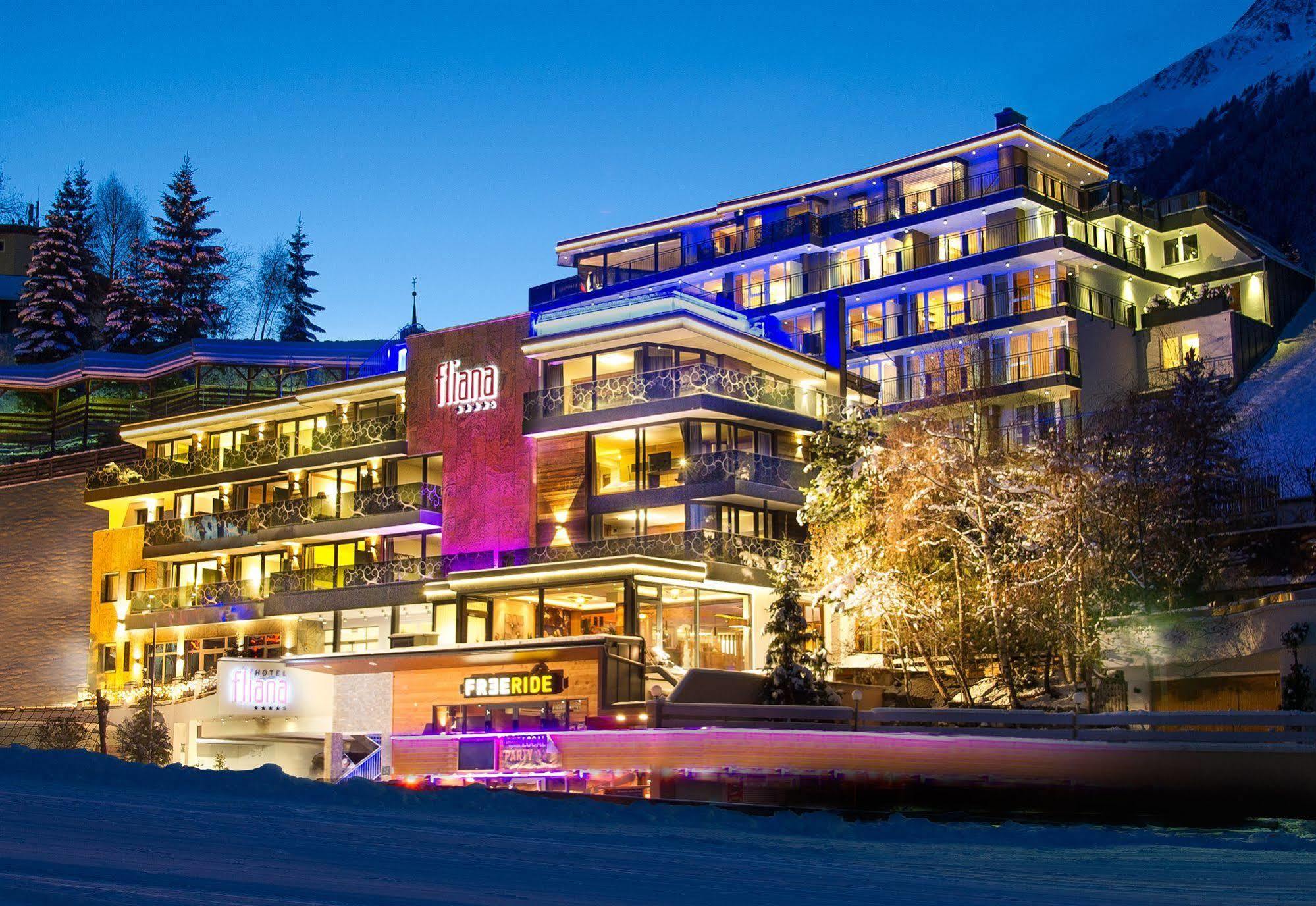 Fliana 4 Hotell 4*