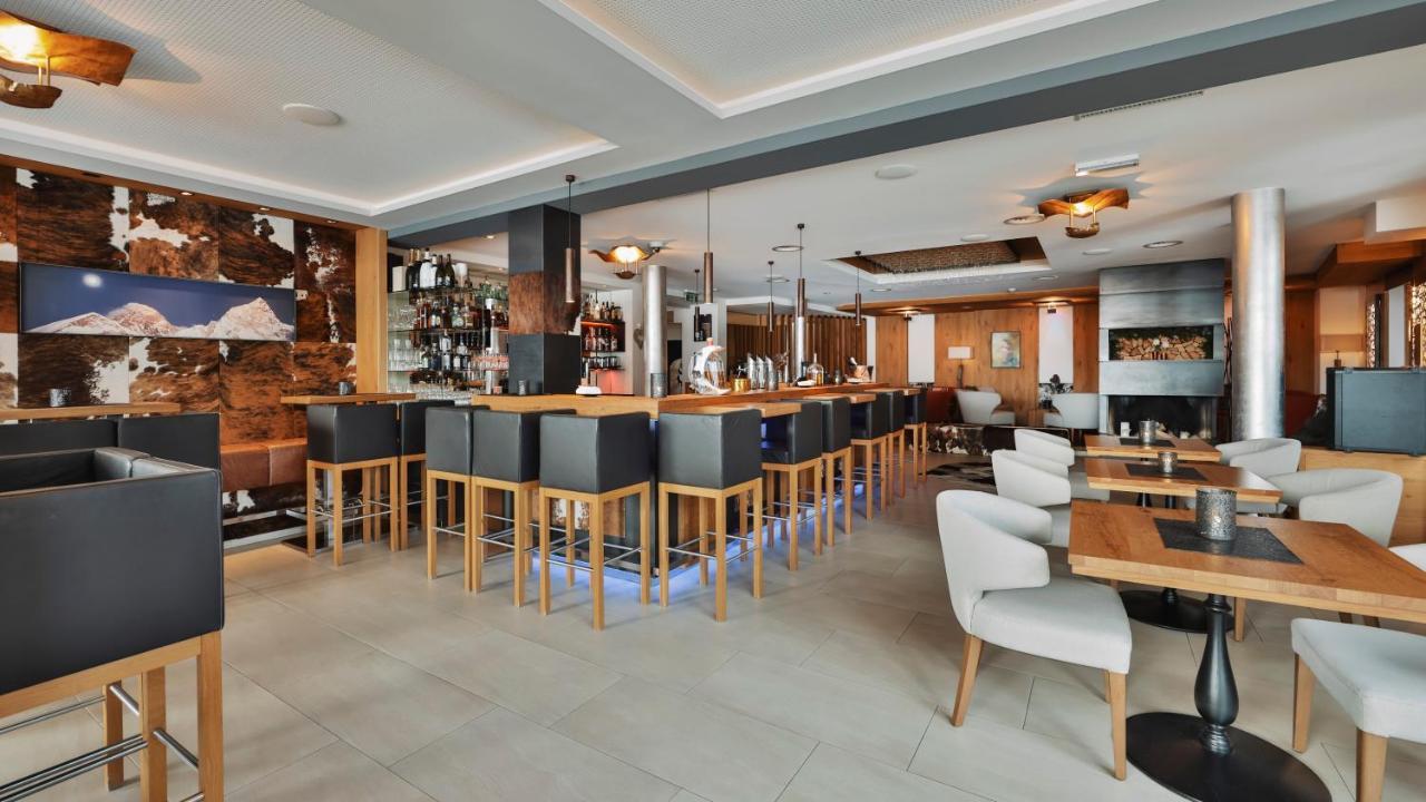 Fliana Hotel 4*